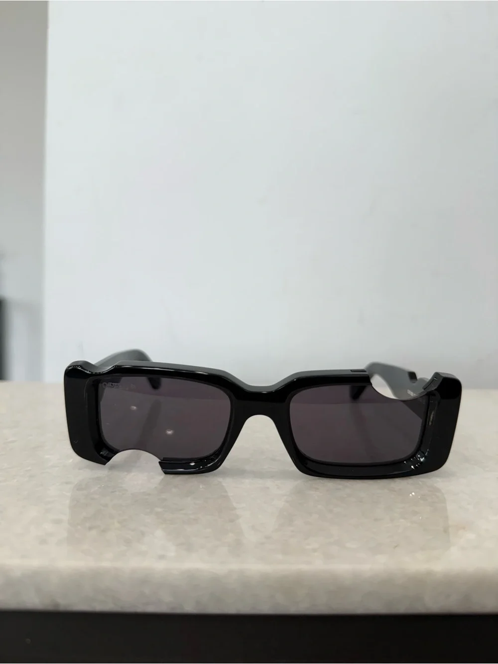 “Off White” Cady Cut Rectangular Unisex Sunglasses Black Frame Brand New